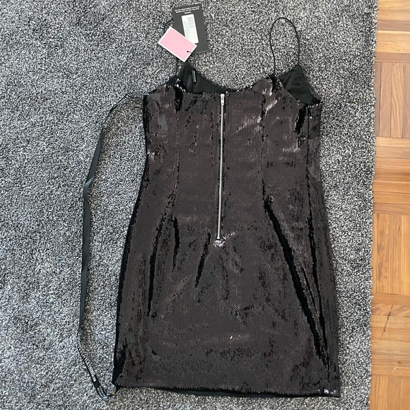NWT pretty little thing black sequin dress - Picture 4 of 5